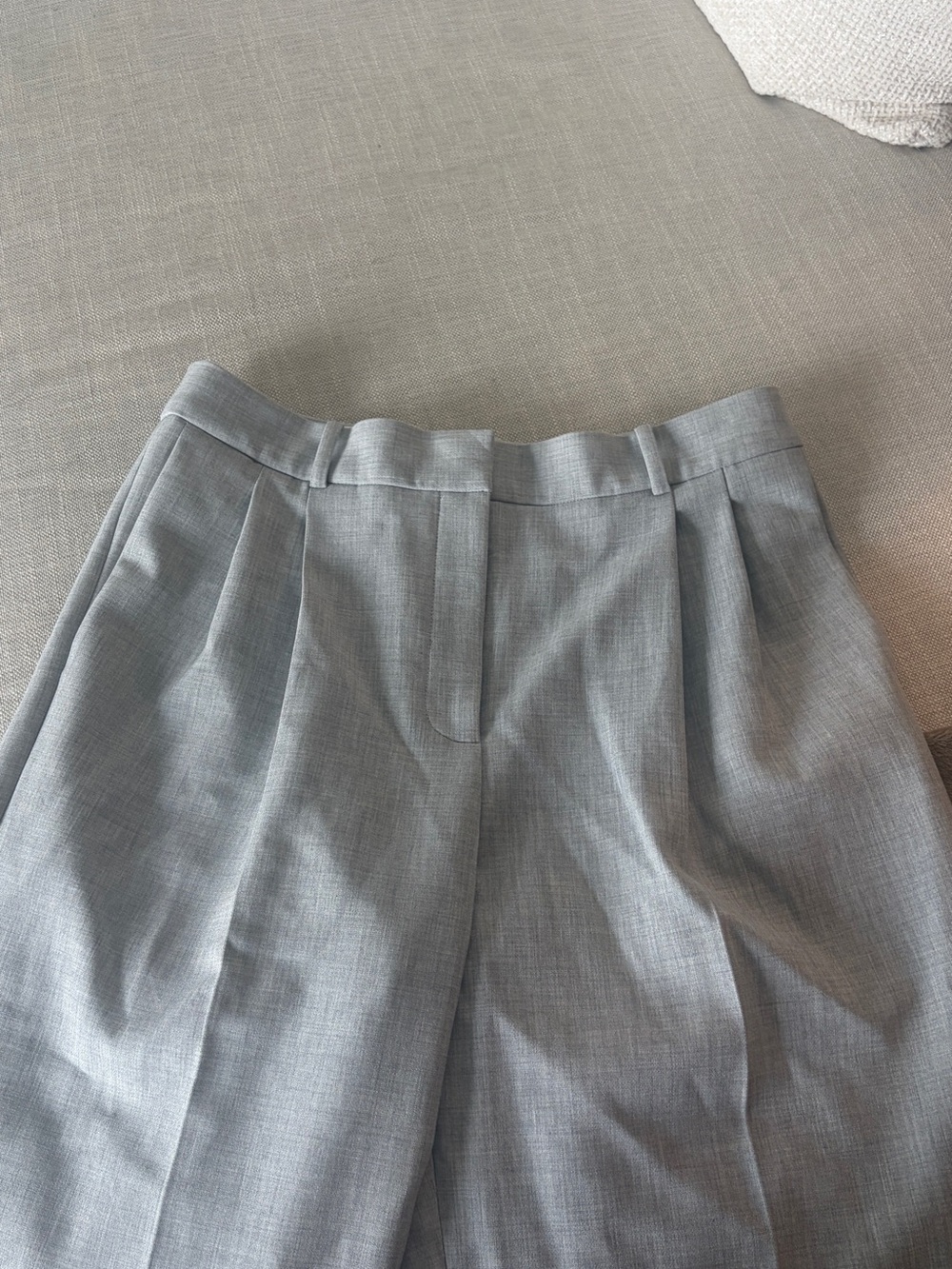 Babaton Light Gray Pleated Women's Trousers